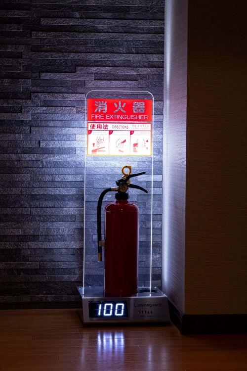 停電時照明消火器一体型デザイン